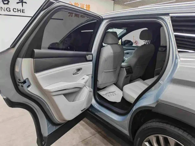 BYD Song Ultra — Фото автомобиля 18