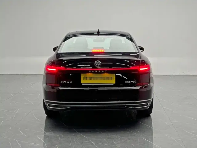 Volkswagen Passat — Фото автомобиля 5