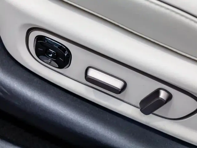 Li Auto Li i8 2025 Standard Edition — Фото автомобиля 28