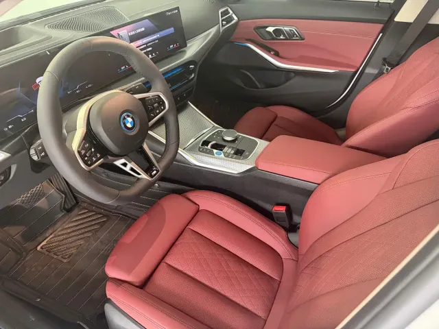 BMW i3 — Фото автомобиля 9