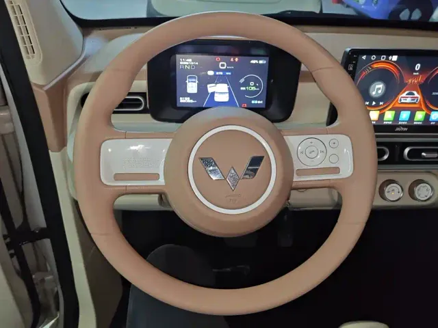 Wuling Hongguang Mini EV — Фото автомобиля 15