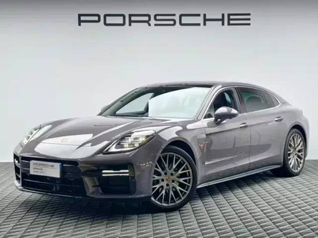Porsche Panamera — Фото автомобиля 2