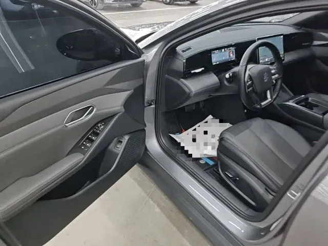 BYD Qin L — Фото автомобиля 15