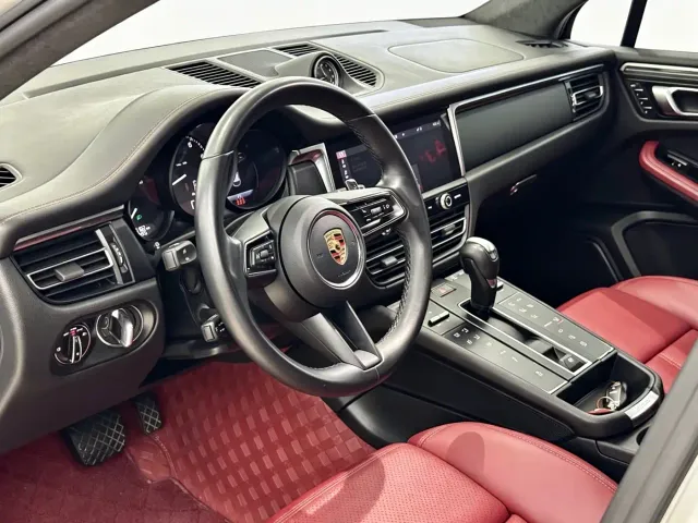 Porsche Macan — Фото автомобиля 9