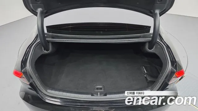 Hyundai Grandeur Новый Grandeur IG 3.0 LPi (Для проката) — Фото автомобиля 20
