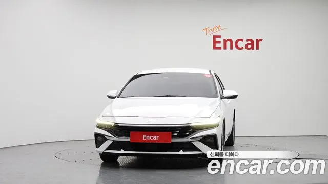 Hyundai Avante CN7 — Фото автомобиля 3