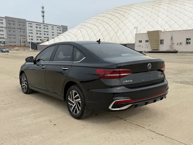Volkswagen Lavida — Фото автомобиля 5