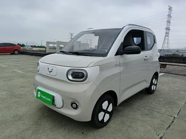 Фотография автомобиля — Wuling Hongguang Mini EV