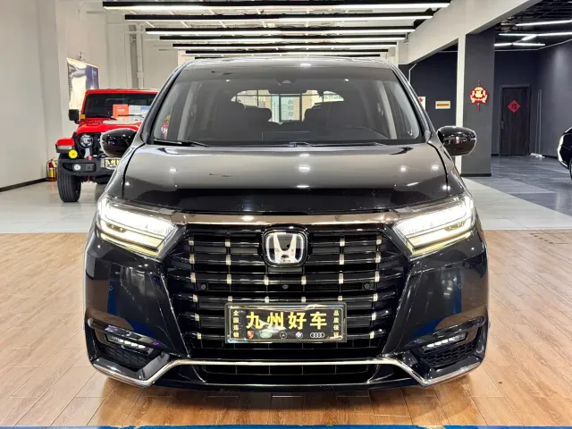 Honda Elysion — Фото автомобиля 2