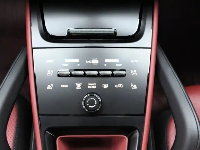 Porsche Cayenne — Фото автомобиля 11