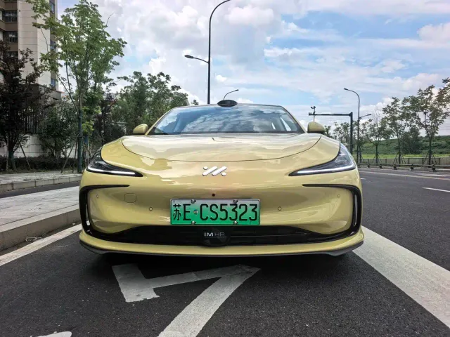 IM Motors L6 — Фото автомобиля 2