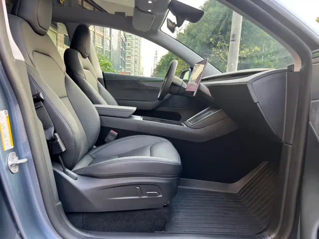 Tesla Model Y — Фото автомобиля 20