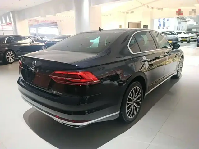 Volkswagen Phideon — Фото автомобиля 6