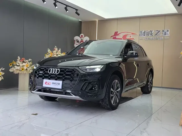 Фотография автомобиля — Audi Q5L