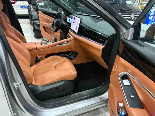 Geely Boyue — Фото автомобиля 16