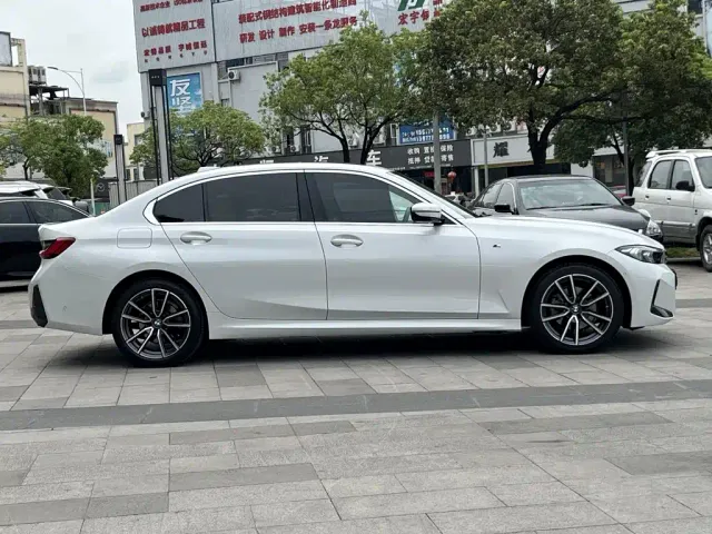 BMW 3 Series — Фото автомобиля 7