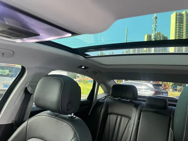 Volkswagen Passat — Фото автомобиля 13