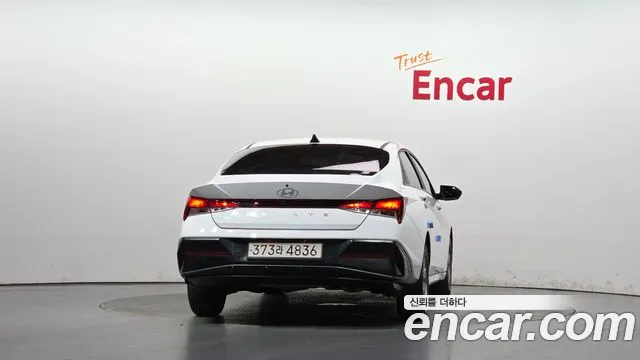 Hyundai Avante CN7 — Фото автомобиля 4
