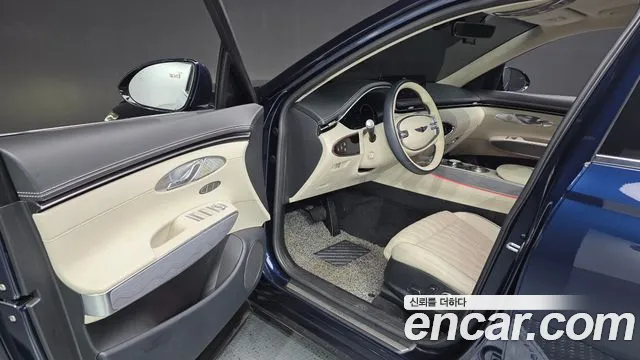 Genesis GV70 — Фото автомобиля 15