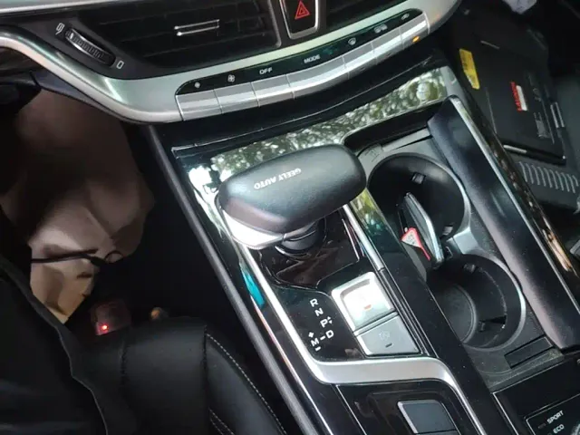 Geely Borui — Фото автомобиля 13
