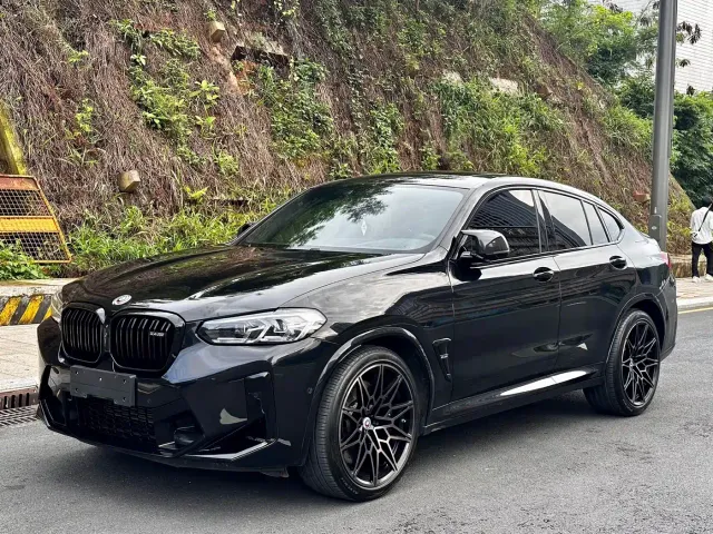 Фотография автомобиля — BMW X4 M