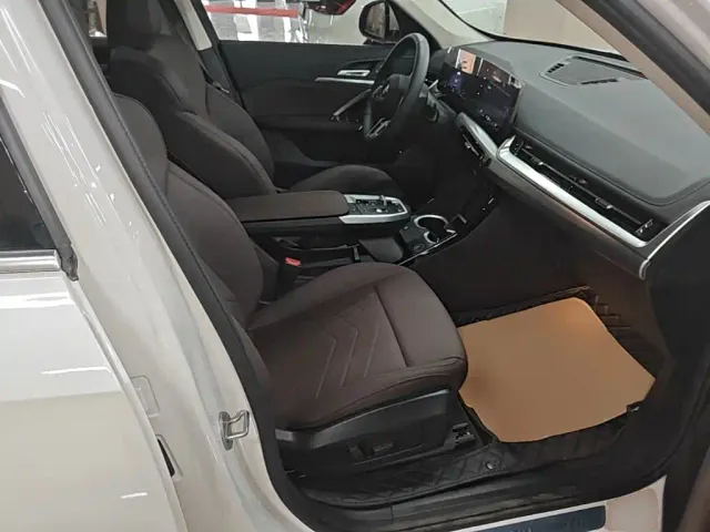 BMW X1 — Фото автомобиля 24