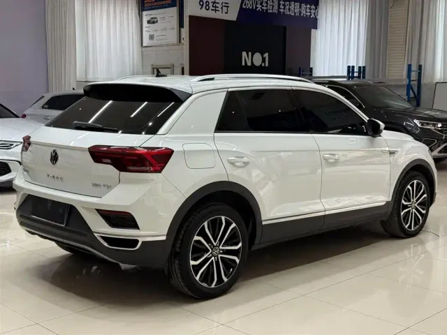 Volkswagen T-Roc — Фото автомобиля 4