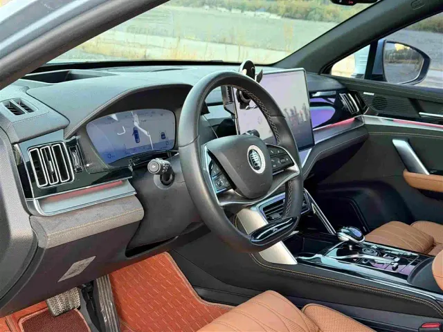 BYD Tang — Фото автомобиля 11