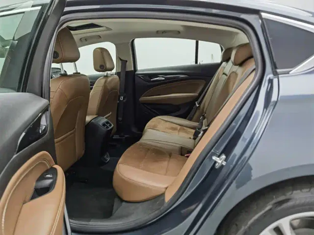 Buick Regal — Фото автомобиля 15