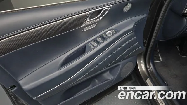 Genesis GV80 Coupe — Фото автомобиля 13
