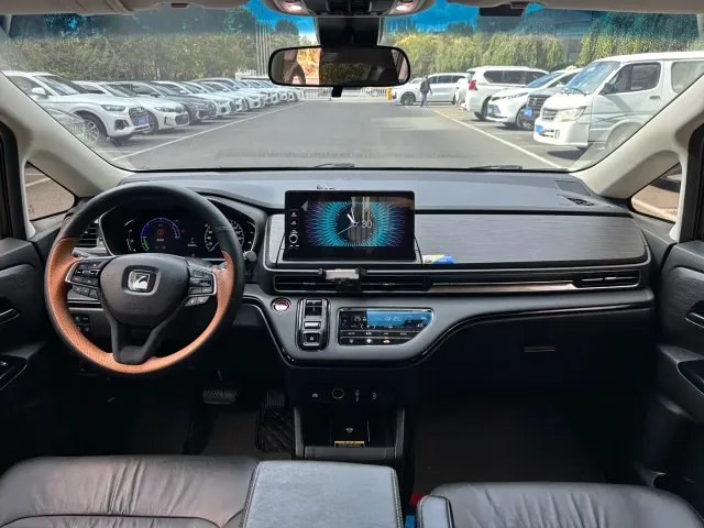 Honda Elysion — Фото автомобиля 15