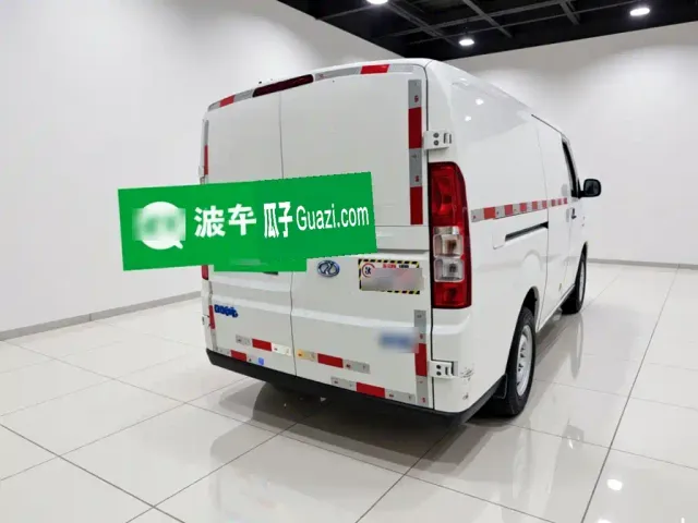 Ruichi New Energy EC75 — Фото автомобиля 4