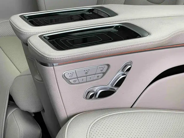 Mercedes-Benz V-Class — Фото автомобиля 17