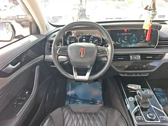 Hongqi HS5 — Фото автомобиля 10