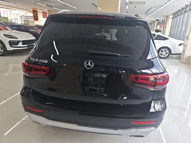 Mercedes-Benz GLB-Class — Фото автомобиля 5