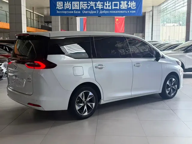 GAC Trumpchi M6 — Фото автомобиля 4