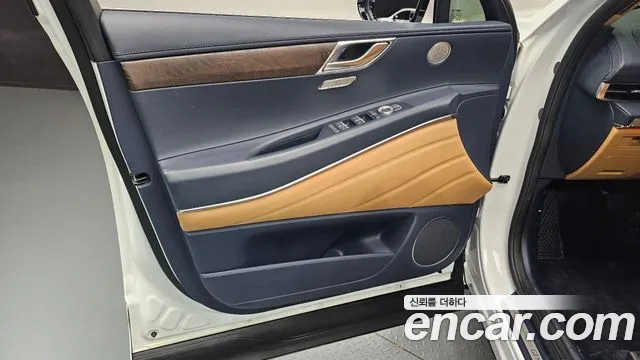 Genesis GV80 2.5T Бензин AWD — Фото автомобиля 24