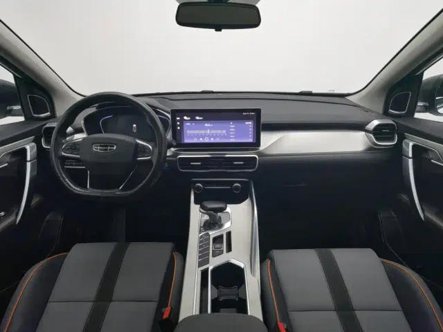Geely Binyue — Фото автомобиля 5