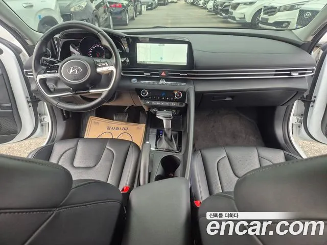 Hyundai Avante CN7 — Фото автомобиля 11