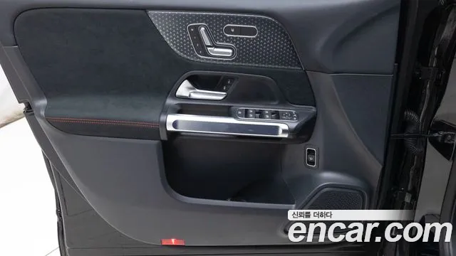 Mercedes-Benz GLB-Class — Фото автомобиля 15