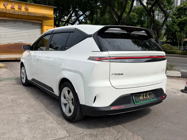 Hycan Z03 — Фото автомобиля 13