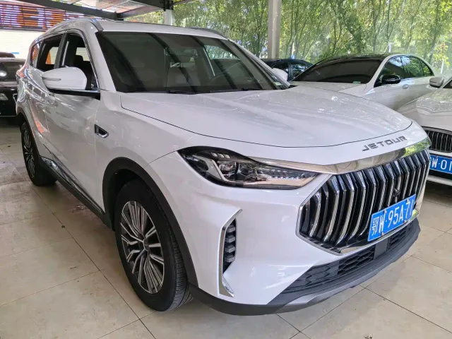 Jetour X70 Plus — Фото автомобиля 3