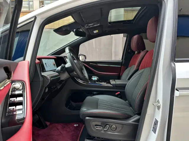 GAC Trumpchi M8 — Фото автомобиля 9