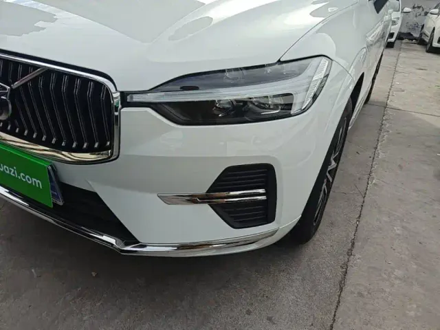 Volvo XC60 — Фото автомобиля 23