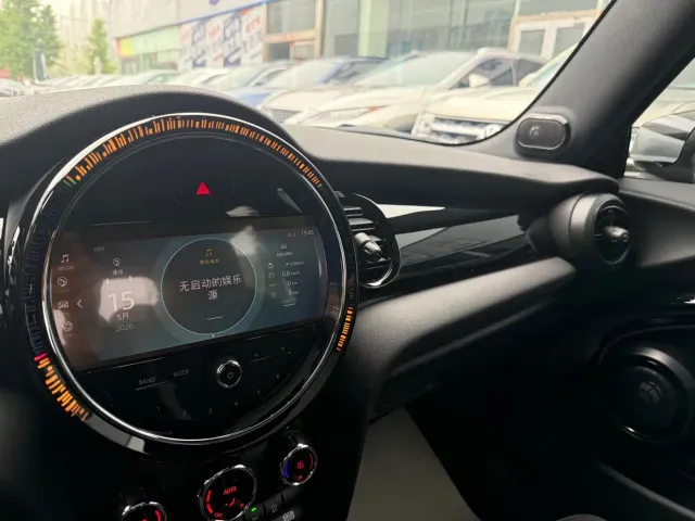 MINI Hatch — Фото автомобиля 17
