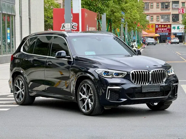 BMW X5 — Фото автомобиля 3