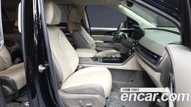Kia Canival Carnival 4 поколение Дизель 9 мест Hi-Limousine — Фото автомобиля 9