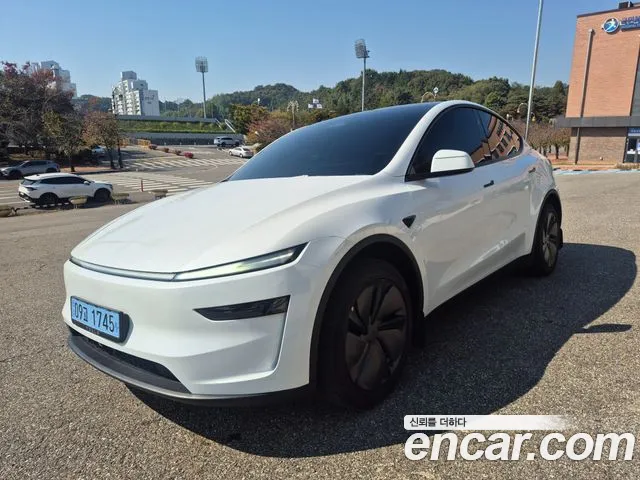 Фотография автомобиля — Tesla Model Y