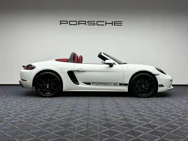 Porsche 718 — Фото автомобиля 15