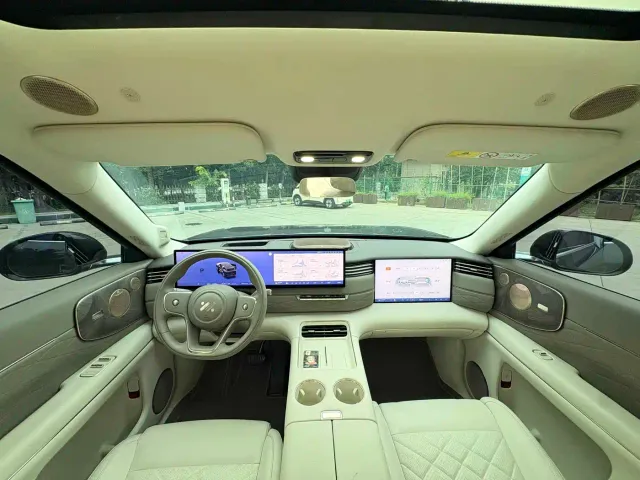 IM Motors LS9 — Фото автомобиля 12